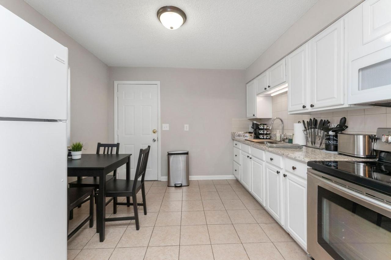 King Bedroom 2Bed1Bath Sleeps 4 Close To Town Center Downtown Beach Mayo Clinic جاكسونفيل المظهر الخارجي الصورة